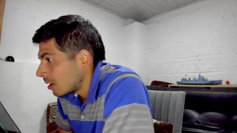 Snapshot of himoreno97 chatting on January 1, 2025, 5:33 am Hi moreno online show from January 1, 2025, 5:33 am