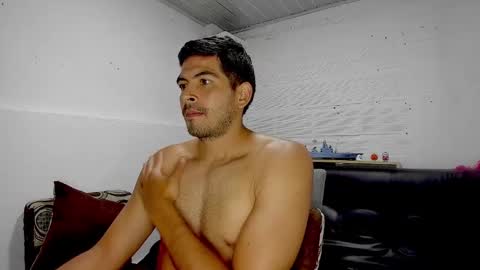 Snapshot of himoreno97 chatting on February 18, 2025, 2:16 am Hi moreno online show from February 18, 2025, 2:16 am