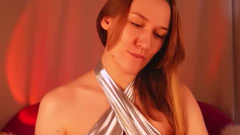 Hina online show from January 17, 2025, 2:18 pm