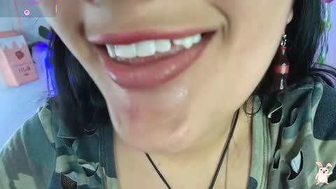 hinata online show from November 19, 2025, 9:15 pm