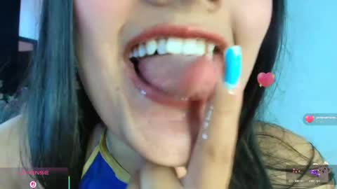 hinata online show from April 14, 2026, 9:21 pm