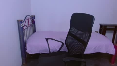 Snapshot of hinata_9 chatting on October 3, 2025, 3:36 am      0600AM-1100AM - online show from October 3, 2025, 3:36 am