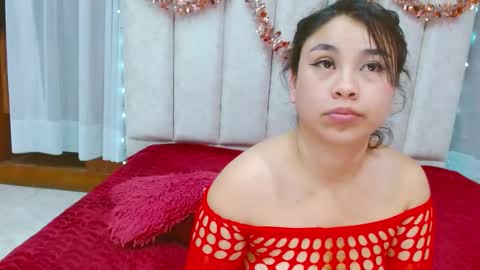 hinata lee online show from December 24, 2024, 12:00 pm