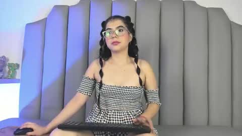 Snapshot of hinatamiraii chatting on December 5, 2025, 11:52 am hinatamiraii online show from December 5, 2025, 11:52 am