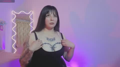 HINNA online show from November 11, 2025, 3:28 am