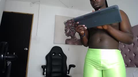 Hiper Haper online show from September 13, 2025, 11:37 pm