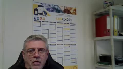 Snapshot of hippopotame17 chatting on December 9, 2024, 12:40 pm hippo online show from December 9, 2024, 12:40 pm