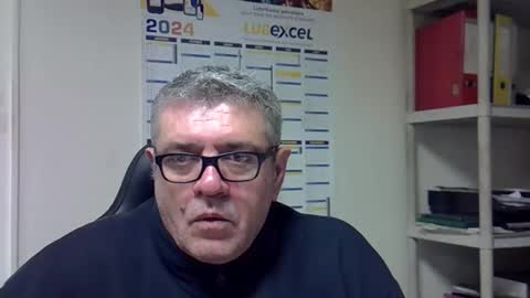 Snapshot of hippopotame17 chatting on December 18, 2024, 6:32 am hippo online show from December 18, 2024, 6:32 am