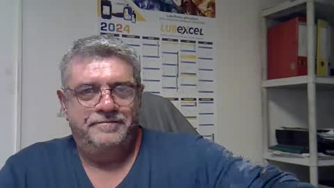 Snapshot of hippopotame17 chatting on December 24, 2024, 1:50 pm hippo online show from December 24, 2024, 1:50 pm