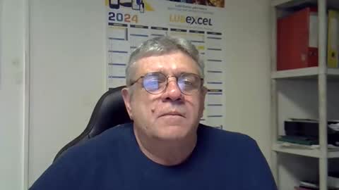 Snapshot of hippopotame17 chatting on January 1, 2025, 1:48 pm hippo online show from January 1, 2025, 1:48 pm