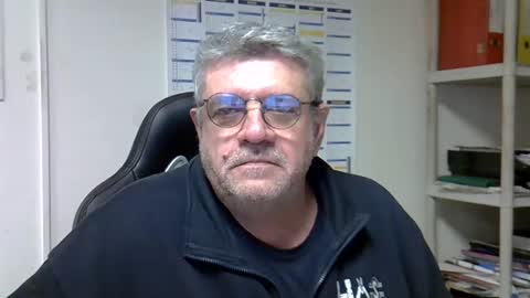 Snapshot of hippopotame17 chatting on January 8, 2025, 12:47 pm hippo online show from January 8, 2025, 12:47 pm