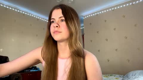 I am Amy ntmu Lets hit 10 Thumbs Up together online show from April 1, 2026, 1:41 pm
