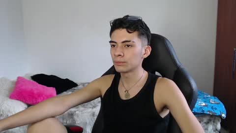 Snapshot of hiso_kai chatting on April 1, 2026, 9:23 pm Hisokax online show from April 1, 2026, 9:23 pm