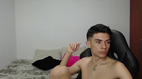 Snapshot of hiso_kai chatting on April 2, 2026, 9:29 am Hisokax online show from April 2, 2026, 9:29 am