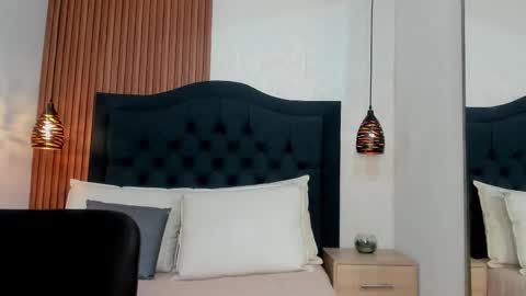 Hisoka online show from February 15, 2026, 12:47 pm