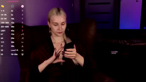 Mary online show from October 14, 2025, 7:14 pm