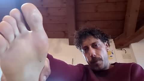 Snapshot of hitmenoww chatting on April 21, 2026, 6:41 am hitmenoww online show from April 21, 2026, 6:41 am