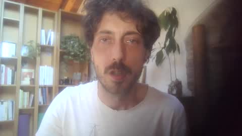 Snapshot of hitmenoww chatting on May 21, 2026, 2:46 pm hitmenoww online show from May 21, 2026, 2:46 pm