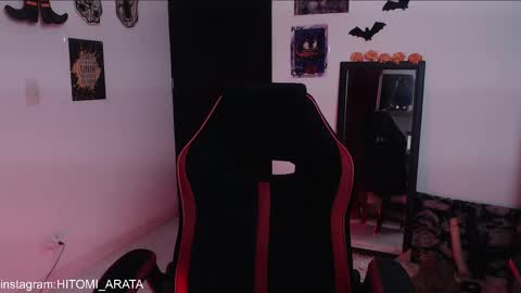 Hitomi Arata online show from October 15, 2025, 10:10 pm