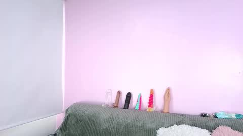 hiyakasudere_ online show from October 22, 2025, 6:51 pm