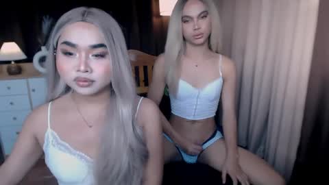 Snapshot of hoellygia chatting on March 19, 2026, 9:02 am IM NEW HERE ITS ME GIA online show from March 19, 2026, 9:02 am