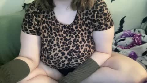 Snapshot of hoestoes915 chatting on February 23, 2025, 12:16 pm Stacey online show from February 23, 2025, 12:16 pm