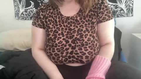 Snapshot of hoestoes915 chatting on March 2, 2025, 3:59 pm Stacey online show from March 2, 2025, 3:59 pm