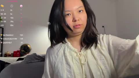 Snapshot of hola_sunflower chatting on April 21, 2026, 2:51 am amy online show from April 21, 2026, 2:51 am