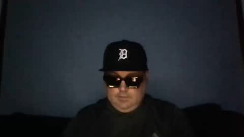 Snapshot of holden_minutz chatting on March 11, 2026, 8:42 am holden_minutz online show from March 11, 2026, 8:42 am