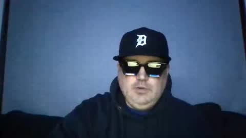 Snapshot of holden_minutz chatting on April 2, 2026, 6:55 am holden_minutz online show from April 2, 2026, 6:55 am