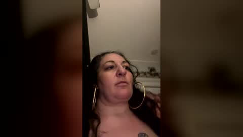 holdmedown88 online show from May 21, 2026, 7:15 am
