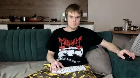 Snapshot of holdonbitch chatting on September 17, 2025, 9:05 pm Misha and Stacy online show from September 17, 2025, 9:05 pm