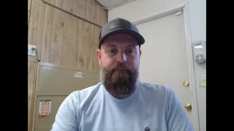 Snapshot of holdthedoh chatting on December 12, 2024, 9:26 pm Hold The Door online show from December 12, 2024, 9:26 pm