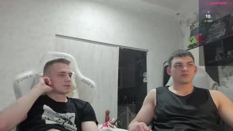 Snapshot of holiday_boys chatting on February 7, 2026, 6:44 pm Extaz Athrey Howard online show from February 7, 2026, 6:44 pm