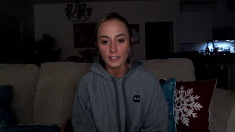 Holi Hurricane online show from December 8, 2024, 4:57 am