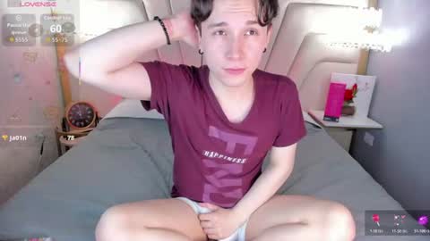 Snapshot of hollannd_ chatting on June 27, 2026, 6:02 pm Holland online show from June 27, 2026, 6:02 pm