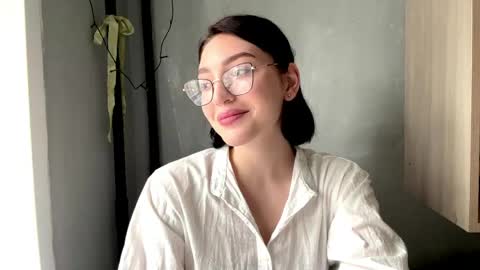 Sofia online show from April 11, 2026, 5:34 am