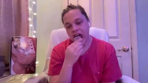 Hollys Drive threw Side Of CB. online show from December 18, 2024, 1:26 am