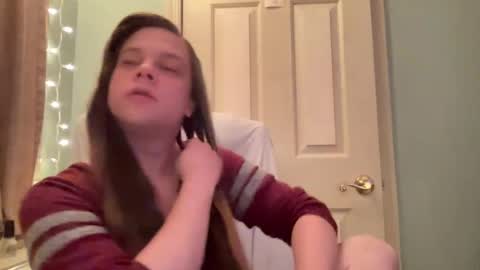 Hollys Drive threw Side Of CB. online show from December 29, 2024, 6:45 am