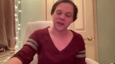 Hollys Drive threw Side Of CB. online show from December 30, 2024, 3:58 am