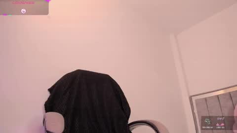 Snapshot of holly_16 chatting on May 25, 2026, 11:00 pm holly_16 online show from May 25, 2026, 11:00 pm