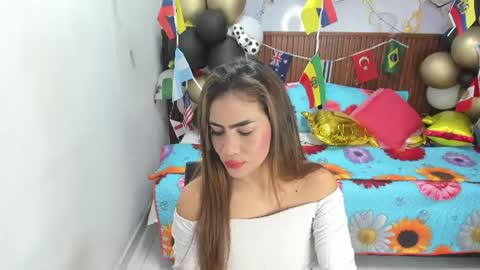 Holly 22 online show from July 15, 2026, 11:04 am