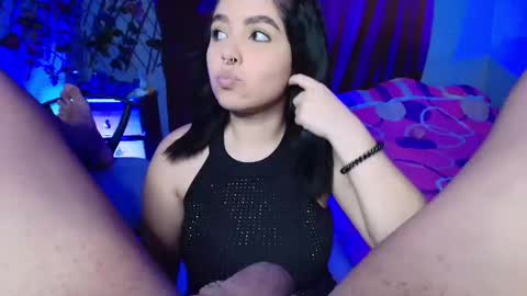 holly_couple online show from February 3, 2026, 5:05 am