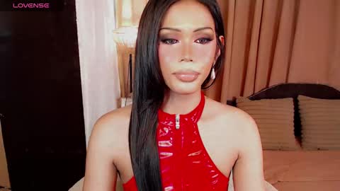 Snapshot of holly_goddessxx chatting on February 18, 2026, 7:37 am holly_goddessxx online show from February 18, 2026, 7:37 am