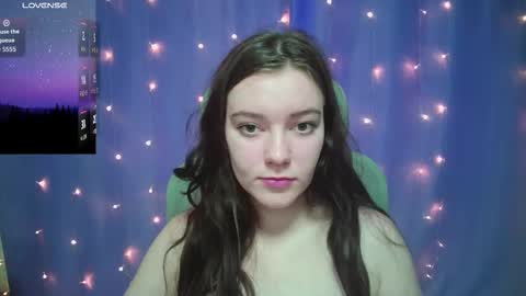 Lana online show from December 19, 2025, 11:39 am