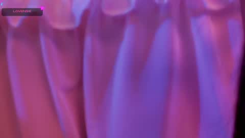 Snapshot of holly_molly_69 chatting on July 19, 2026, 3:10 am Molly online show from July 19, 2026, 3:10 am