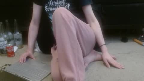 Holly Hawkes online show from November 23, 2025, 10:09 pm