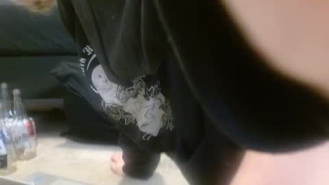 Holly Hawkes online show from January 14, 2026, 10:14 pm