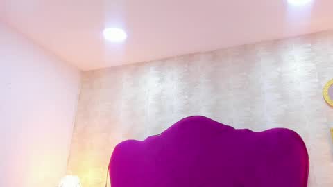 Snapshot of hollyolson chatting on April 18, 2026, 1:15 pm Holly online show from April 18, 2026, 1:15 pm
