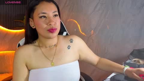 Holly  online show from September 9, 2025, 9:58 pm